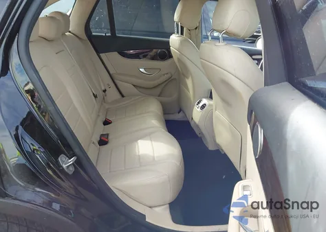 2017 Mercedes-Benz Glc 300 from USA, damaged, VIN WDC0G4JB4HV008484